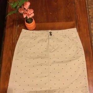 💜♥️Tommy Hilfiger mid Skirt size 4🌷